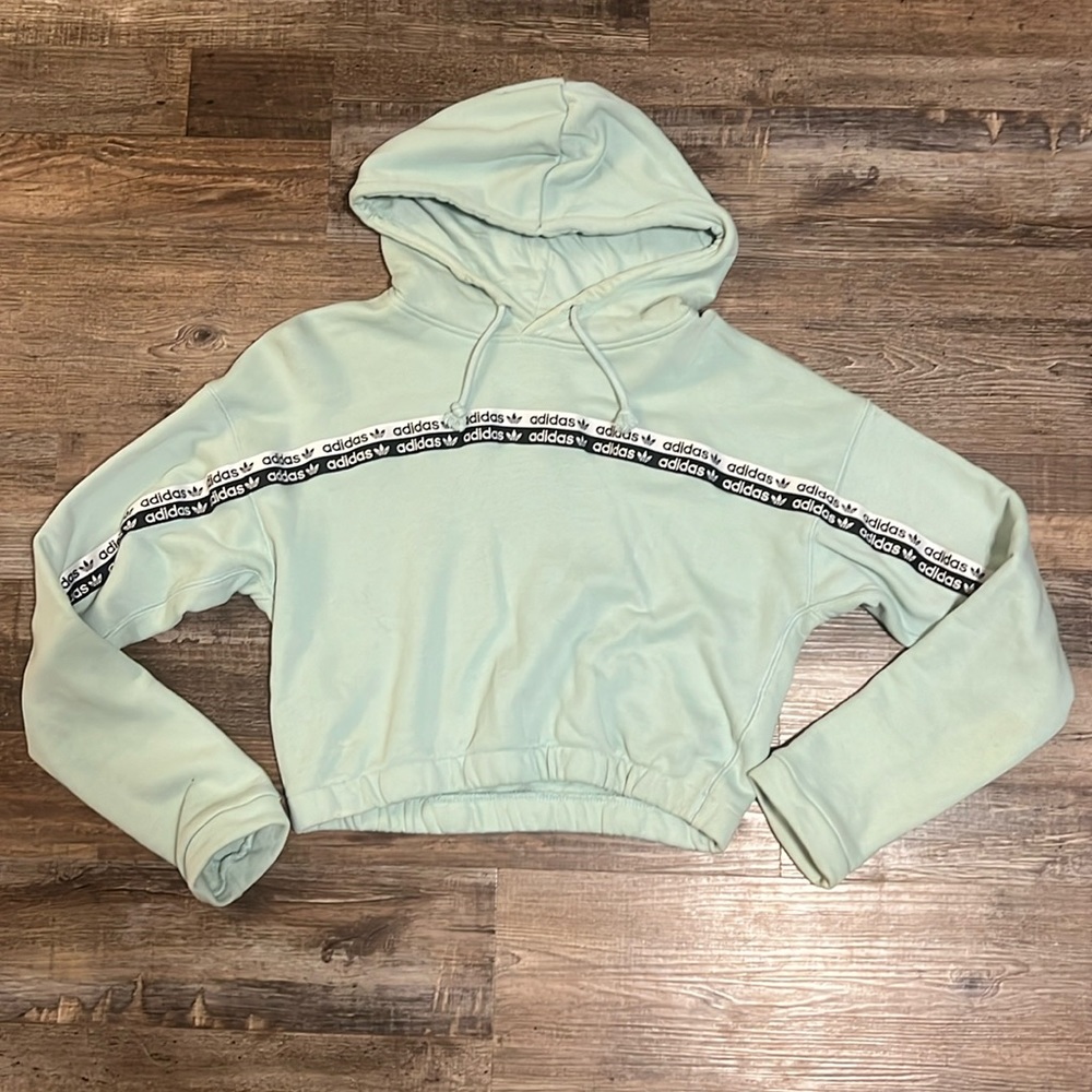 🩵 Adidas cropped hoodie 🩵